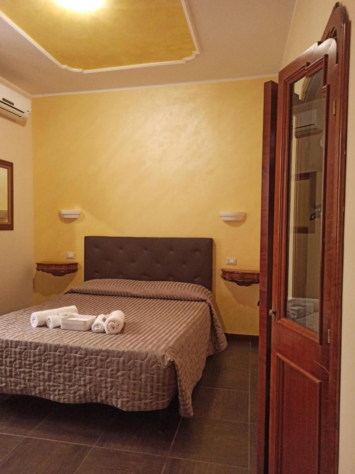 Domina Popolo Bed & Breakfast โรม ภายนอก รูปภาพ